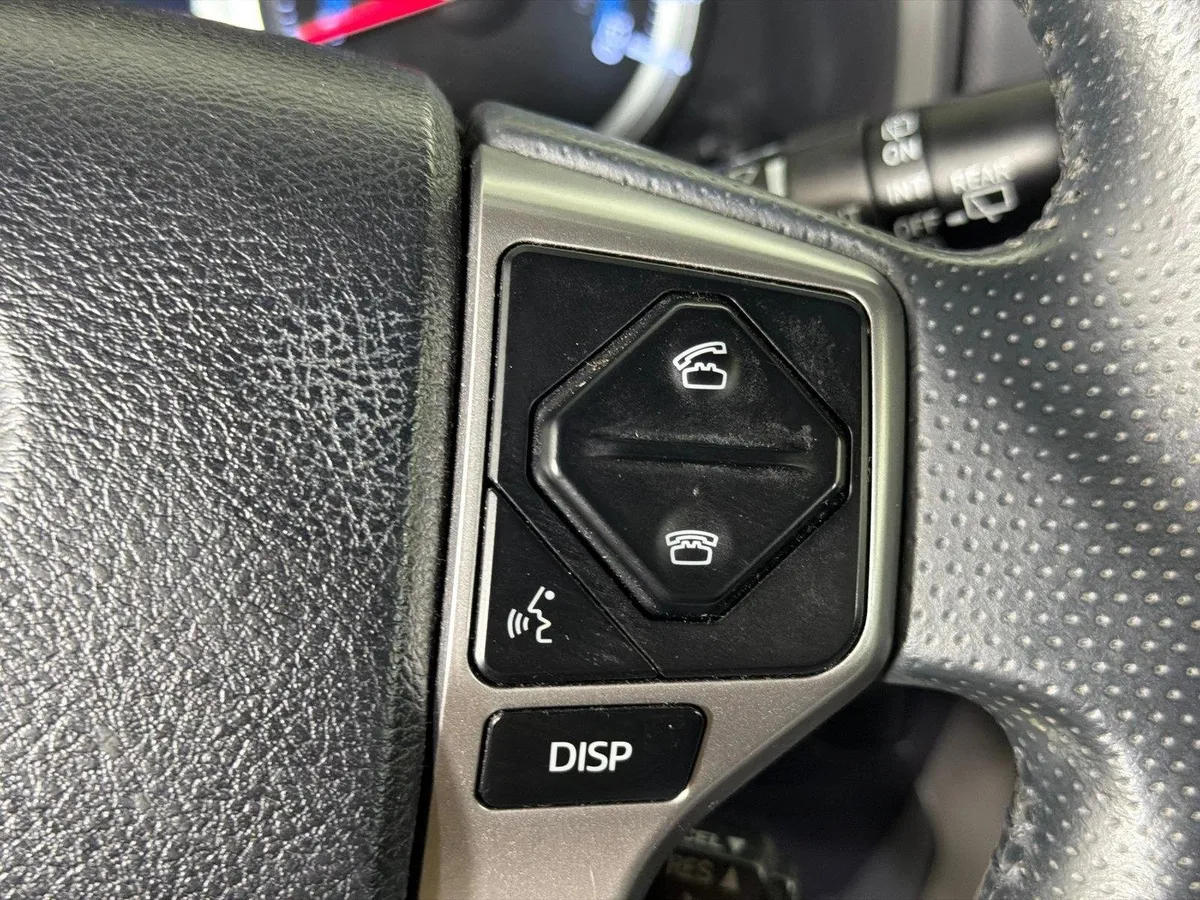 2016 Toyota 4Runner SR5 thumbnail 26