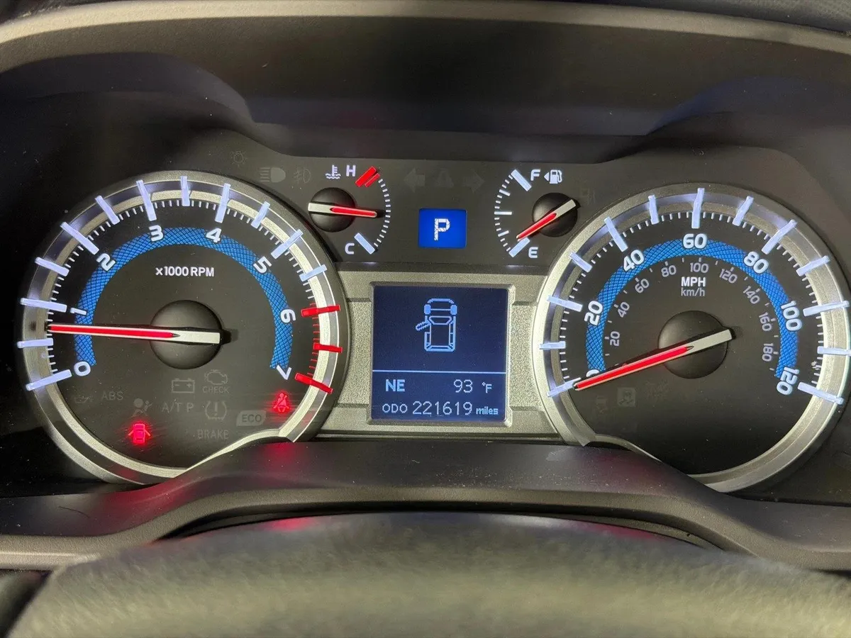 2016 Toyota 4Runner SR5 thumbnail 27