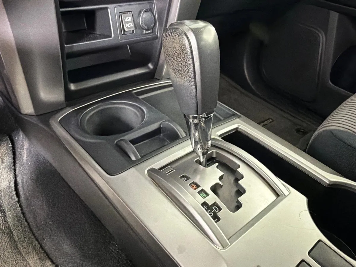 2016 Toyota 4Runner SR5 thumbnail 30