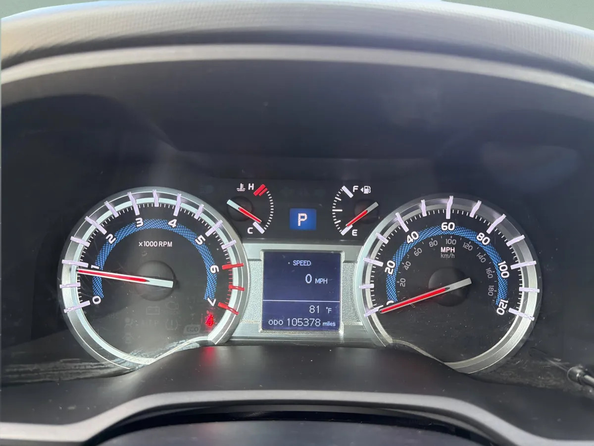 2016 Toyota 4Runner SR5 thumbnail 18