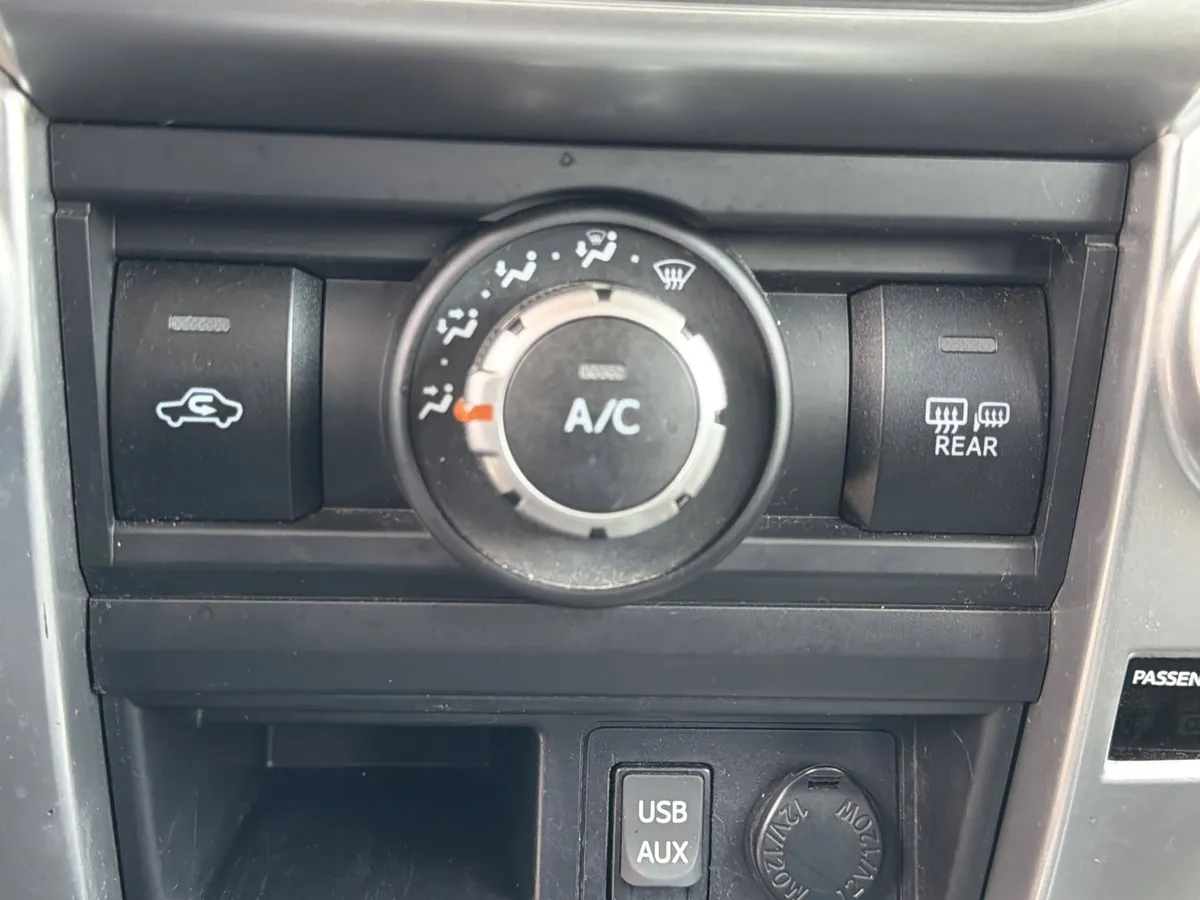 2016 Toyota 4Runner SR5 thumbnail 27