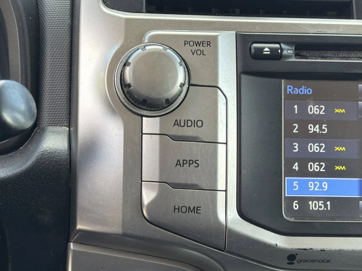 2016 Toyota 4Runner SR5 thumbnail 32