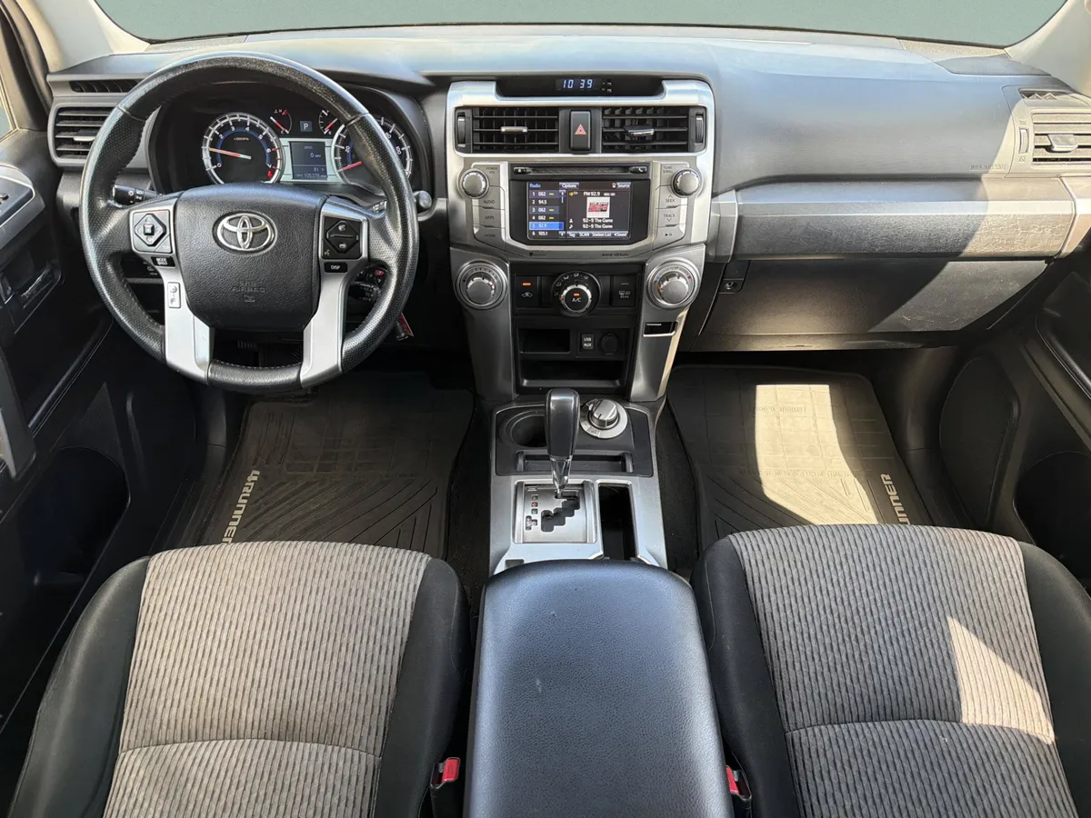 2016 Toyota 4Runner SR5 thumbnail 33