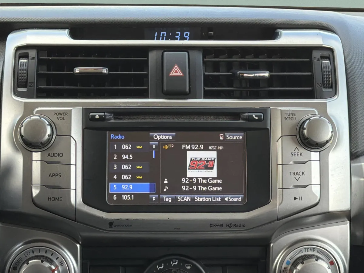 2016 Toyota 4Runner SR5 thumbnail 34