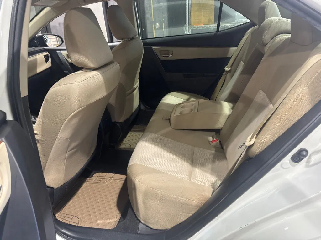2016 Toyota Corolla LE Plus thumbnail 10
