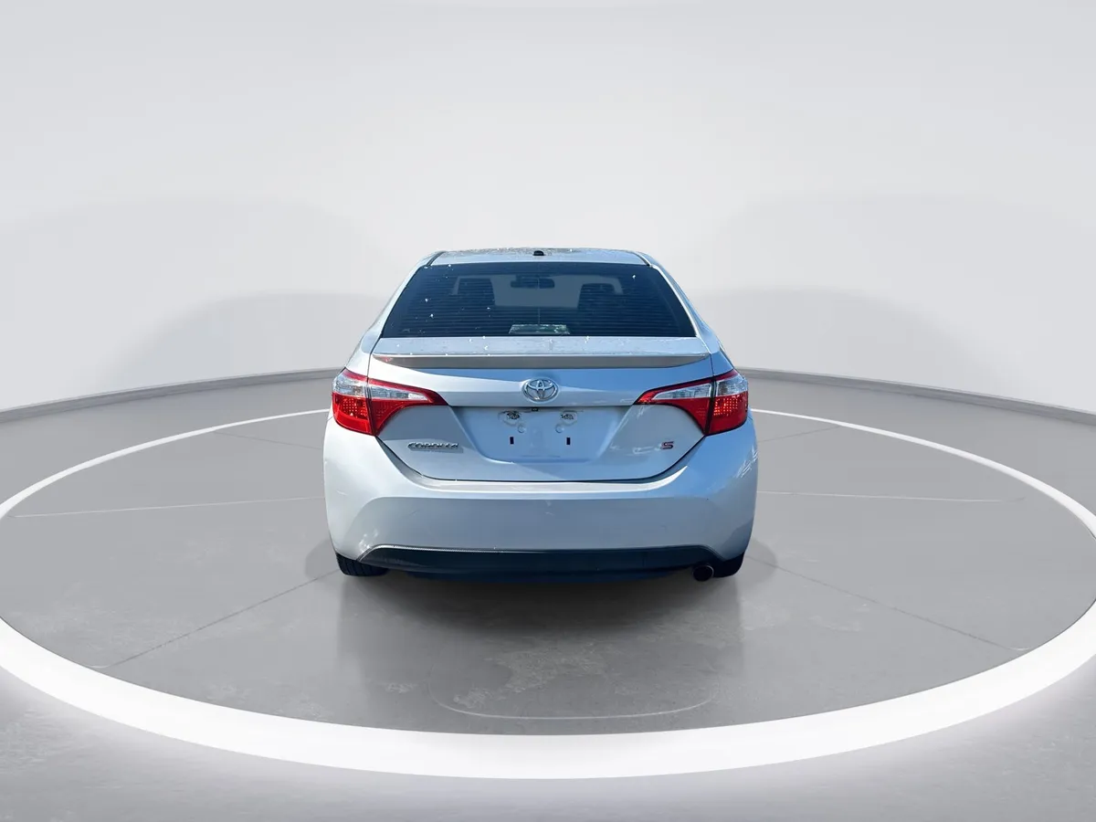 2016 Toyota Corolla S thumbnail 7