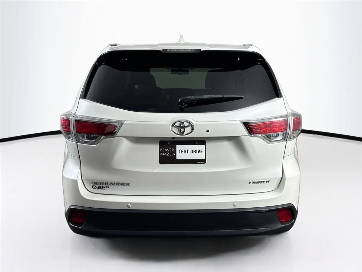 2016 Toyota Highlander Limited thumbnail 12
