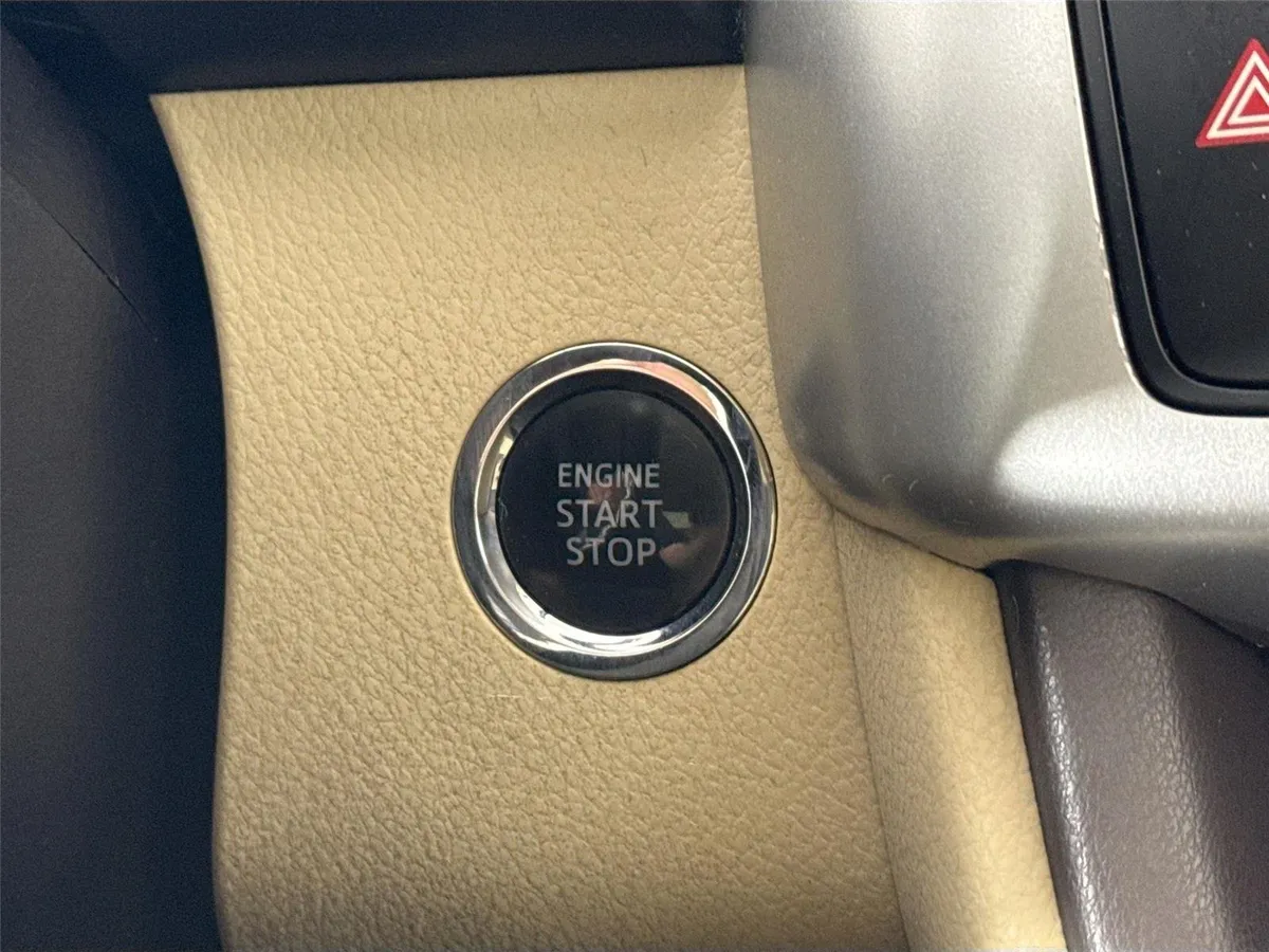 2016 Toyota Highlander Limited thumbnail 21