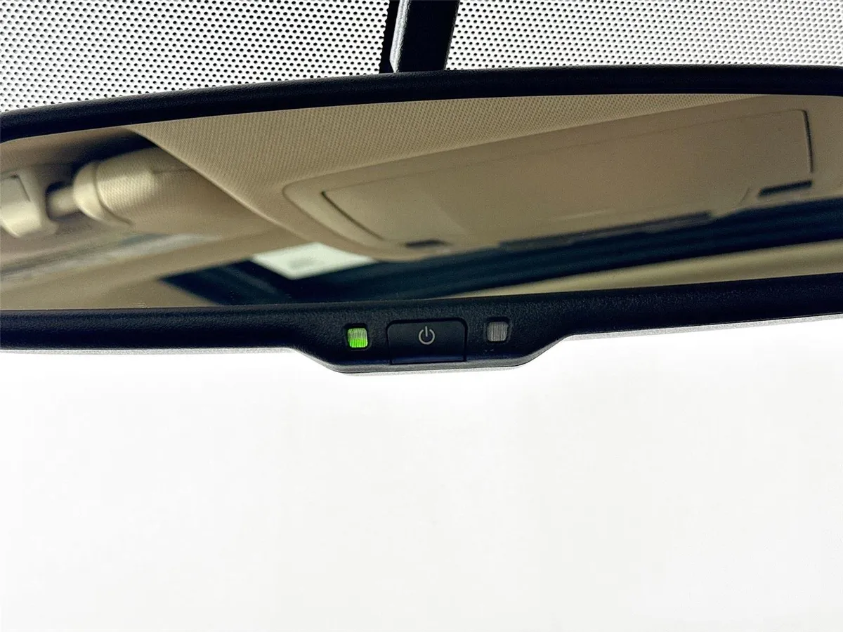 2016 Toyota Highlander Limited thumbnail 23