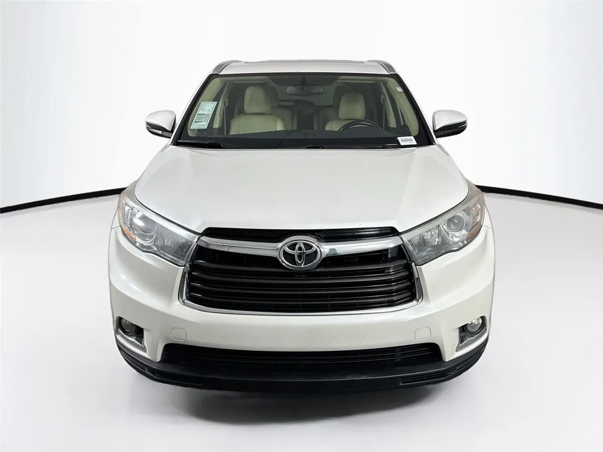 2016 Toyota Highlander Limited thumbnail 9
