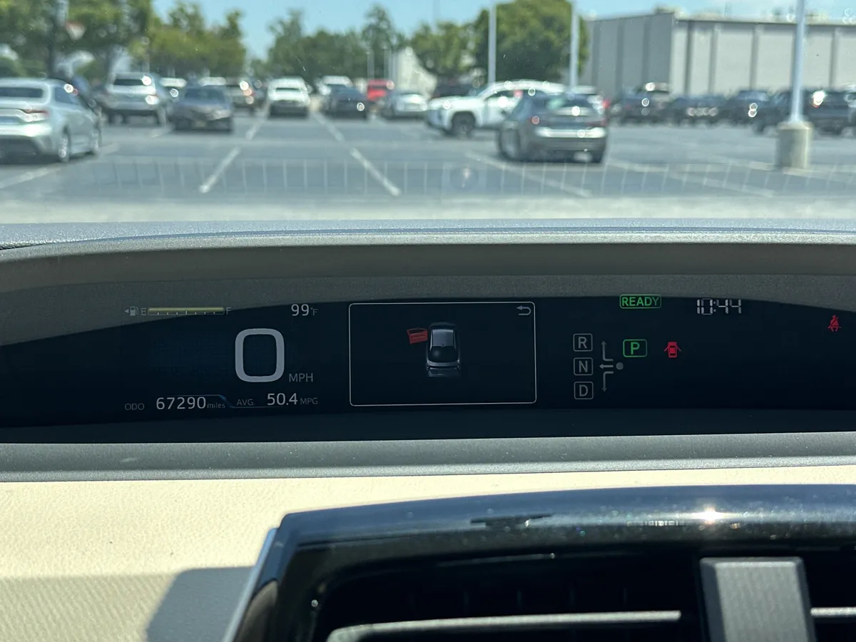 2016 Toyota Prius Two thumbnail 20