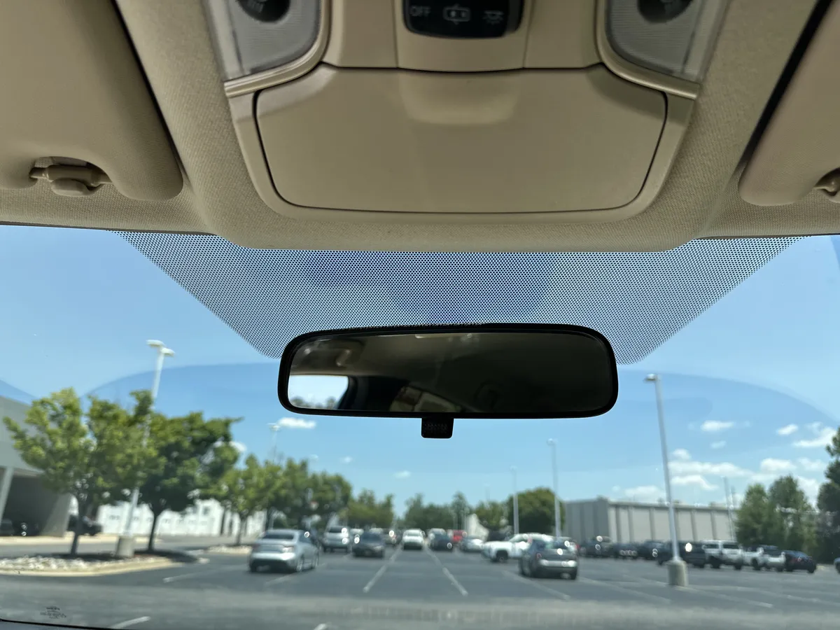 2016 Toyota Prius Two thumbnail 26