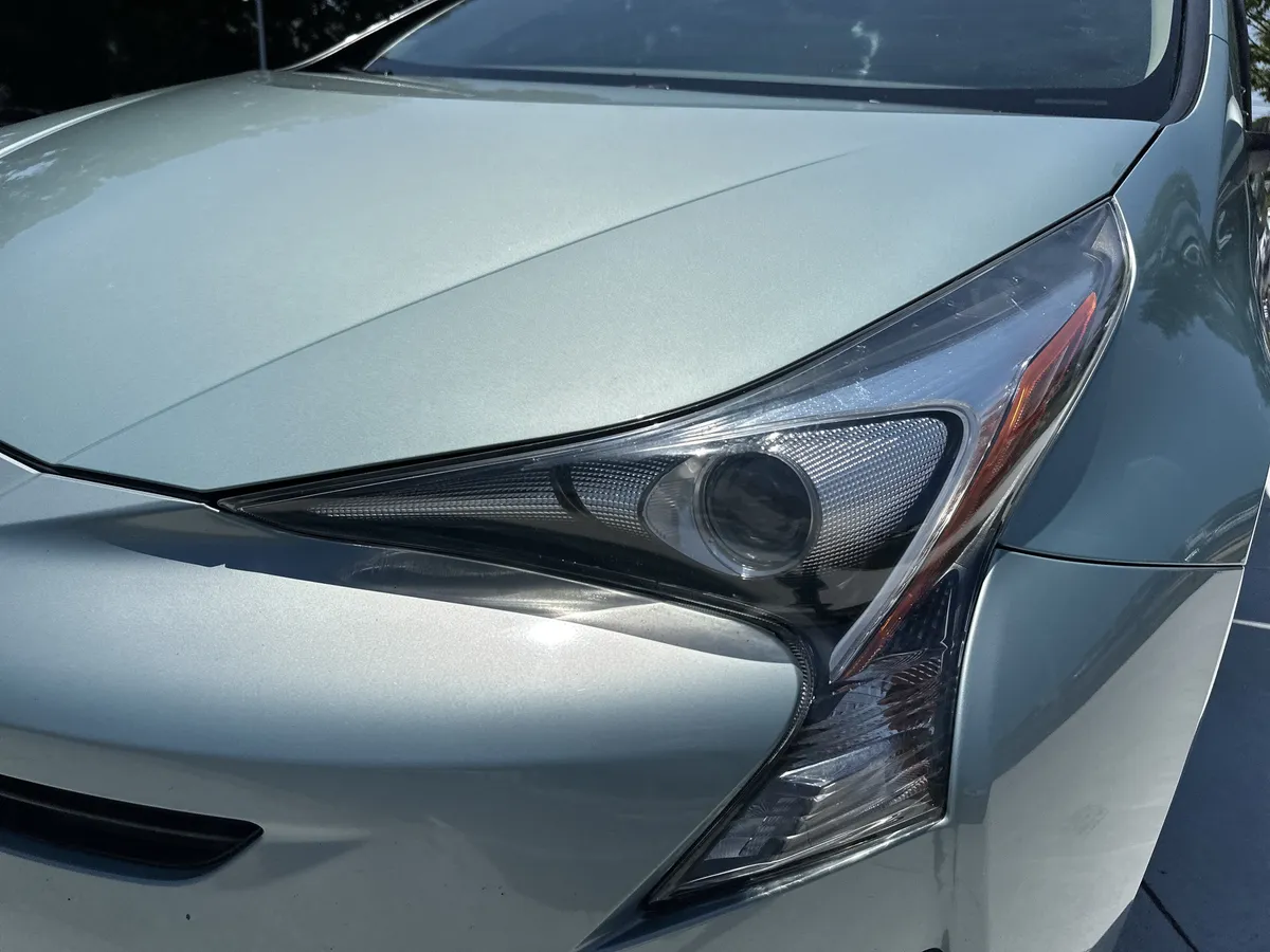 2016 Toyota Prius Two thumbnail 5