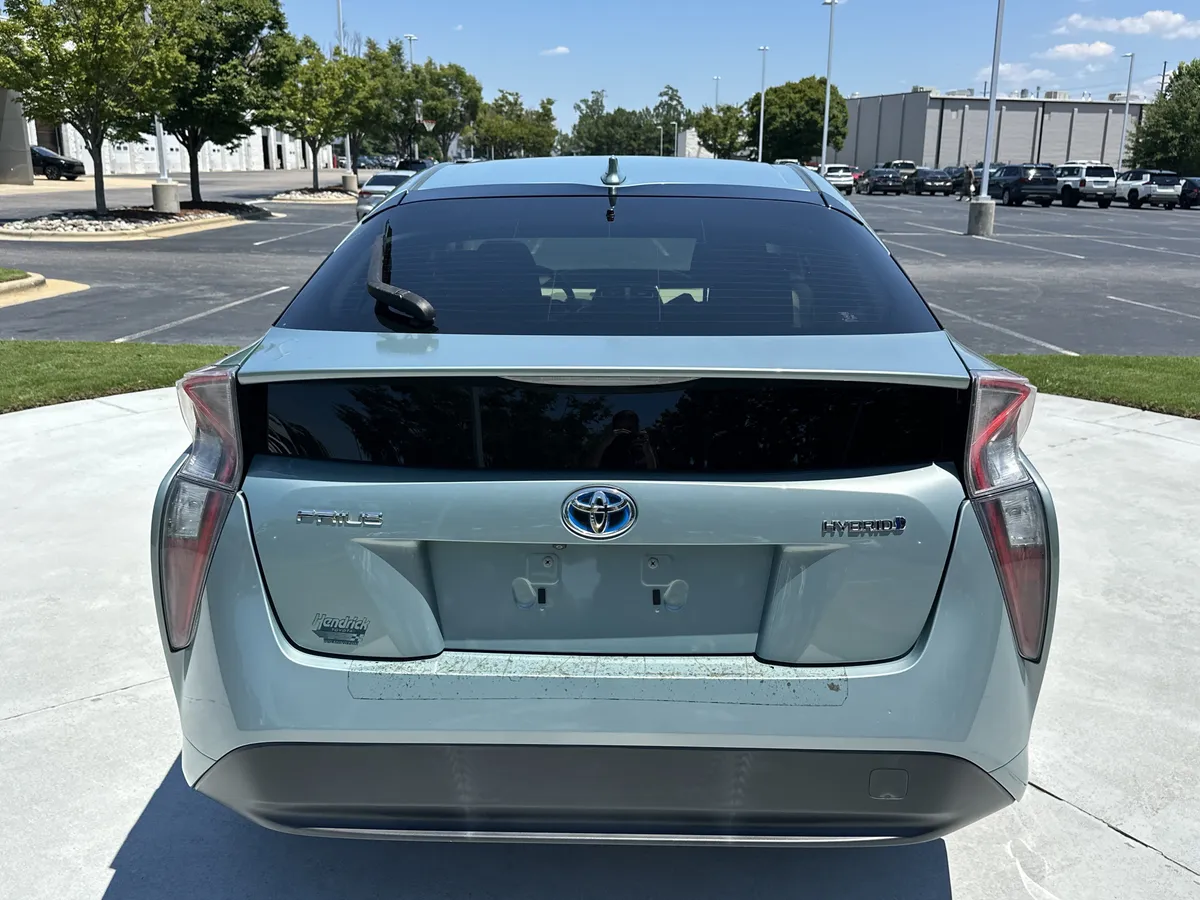 2016 Toyota Prius Two thumbnail 8