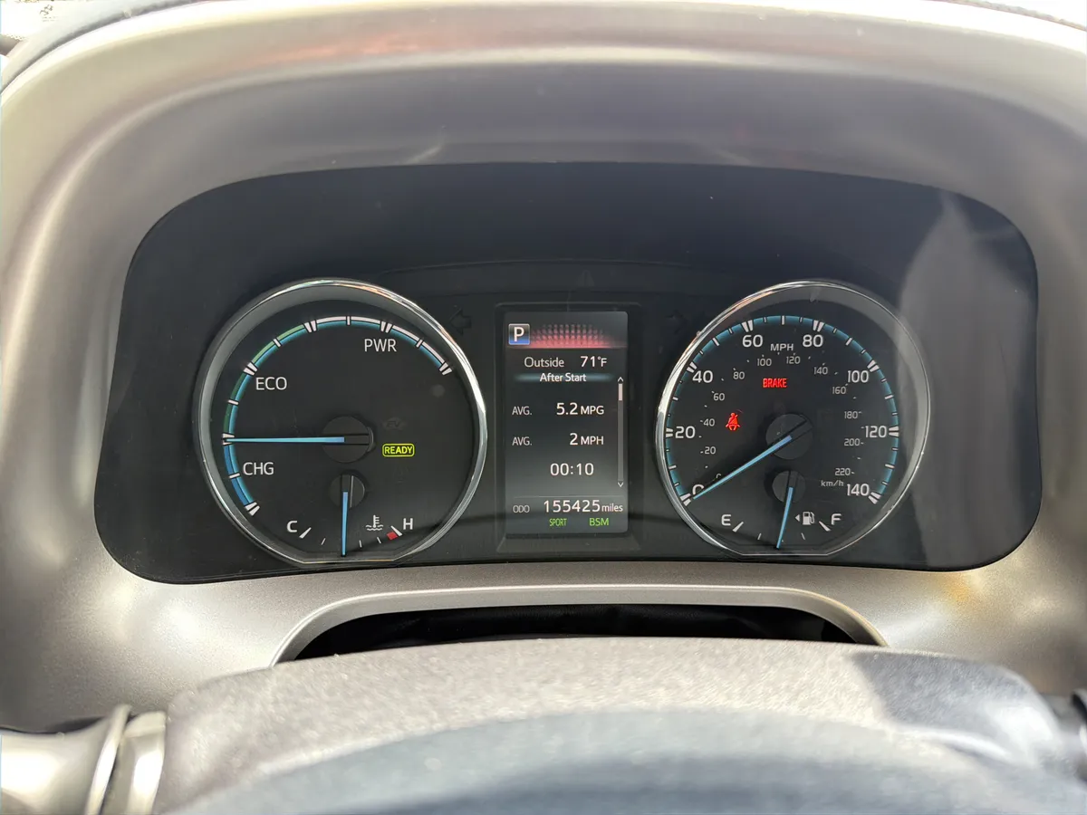 2016 Toyota RAV4 Hybrid Limited thumbnail 20