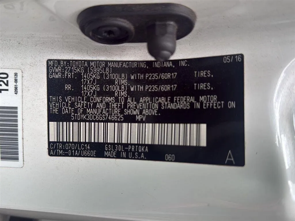 2016 TOYOTA SIENNA XLE 8-Passenger thumbnail 5
