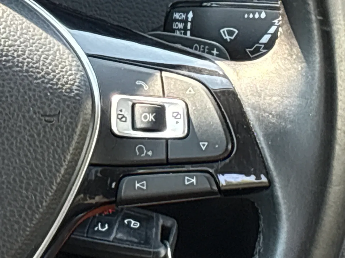 2016 Volkswagen Golf SportWagen TSI S thumbnail 21