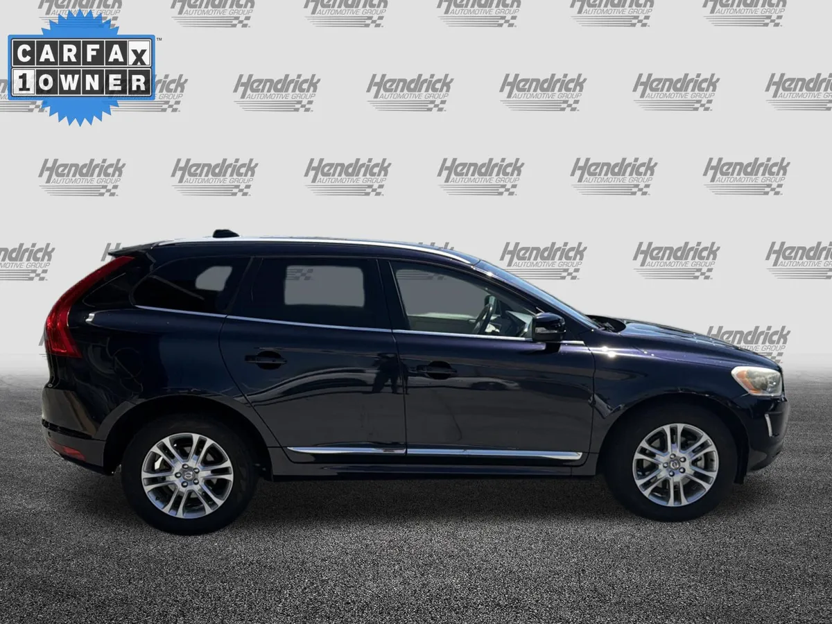 2016 Volvo XC60 T5 Drive-E Platinum thumbnail 10