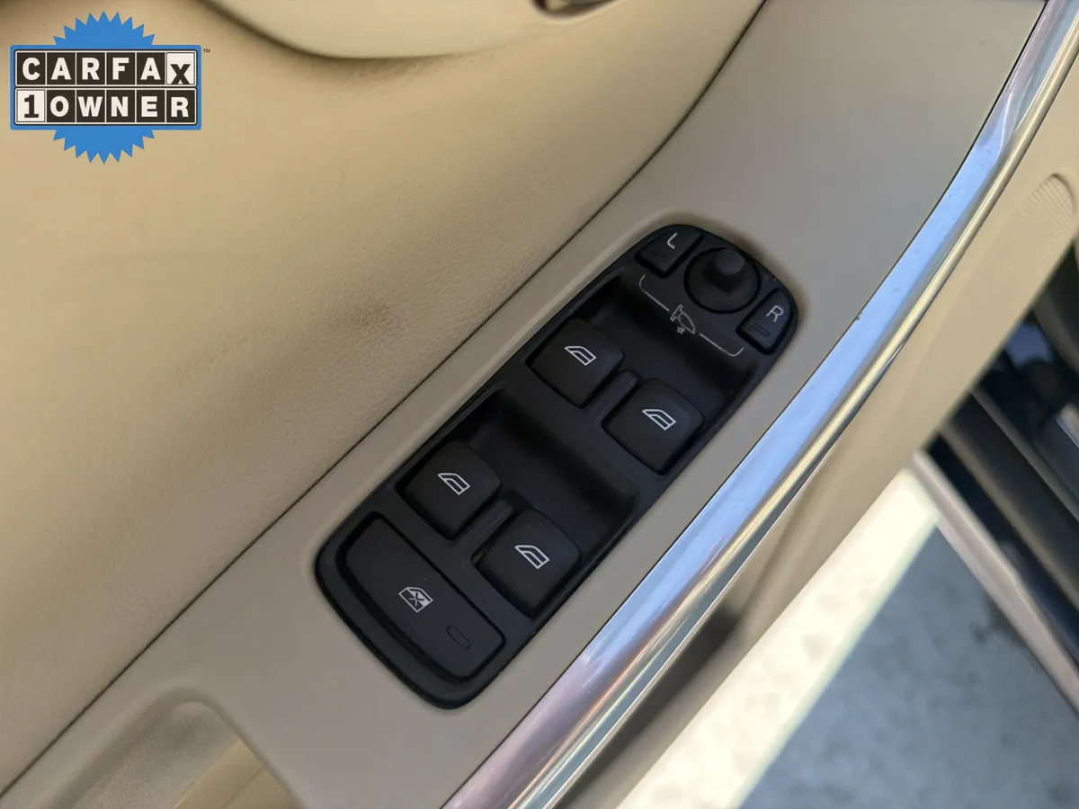 2016 Volvo XC60 T5 Drive-E Platinum thumbnail 14