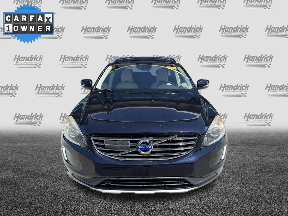 2016 Volvo XC60 T5 Drive-E Platinum thumbnail 2