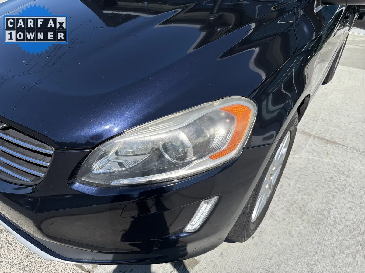 2016 Volvo XC60 T5 Drive-E Platinum thumbnail 5