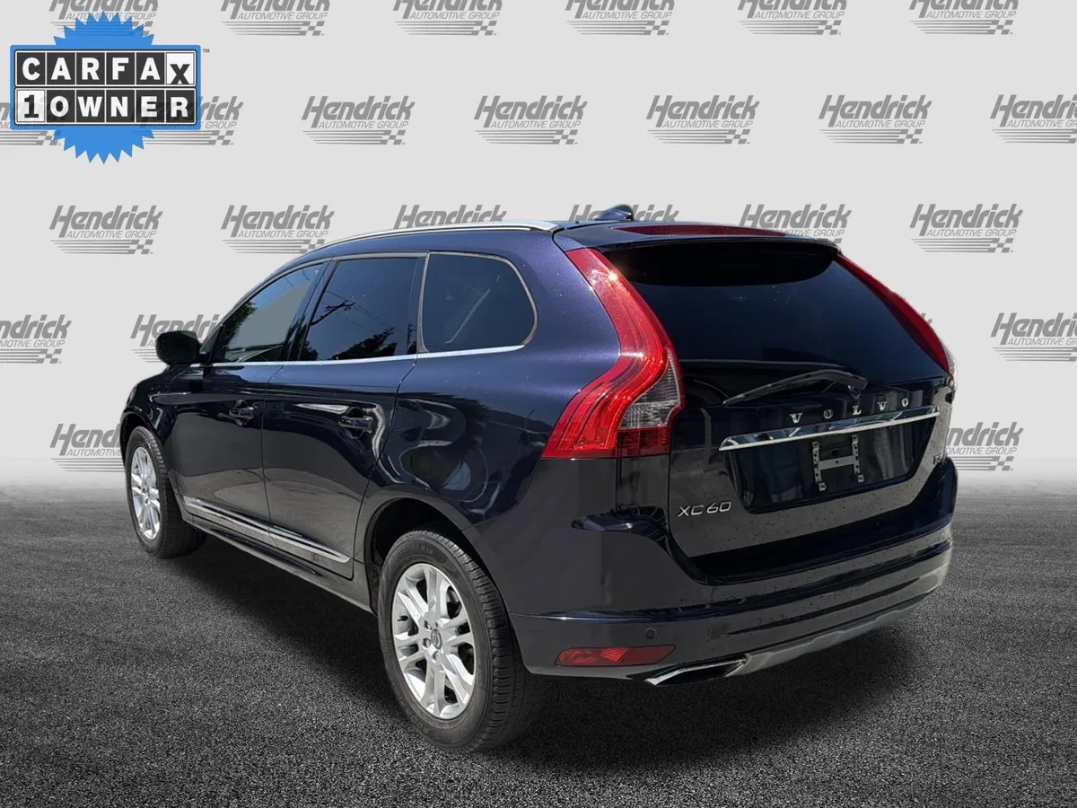 2016 Volvo XC60 T5 Drive-E Platinum thumbnail 7