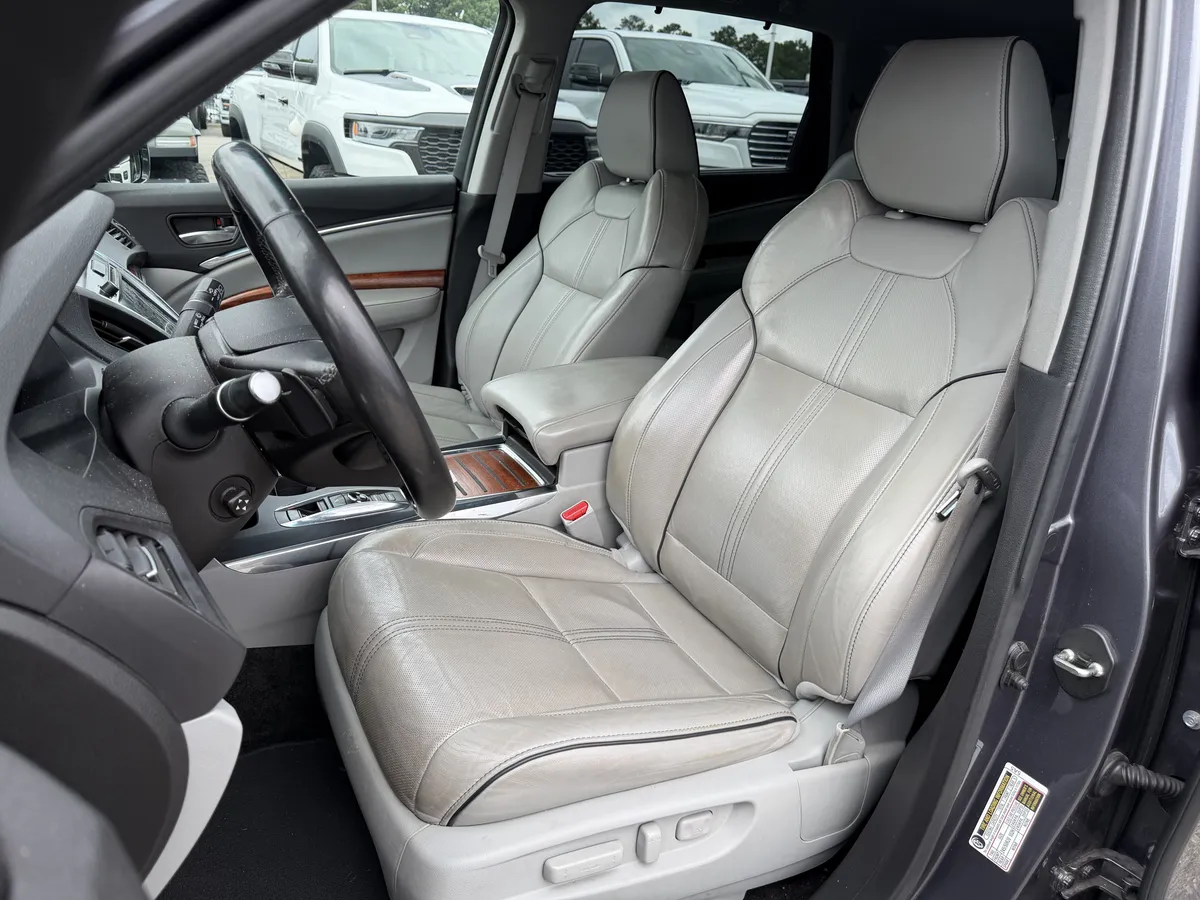 2017 Acura MDX w/Advance/Entertainment Pkg thumbnail 11