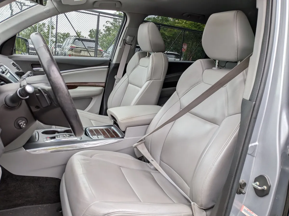 2017 Acura MDX w/Technology Pkg thumbnail 12