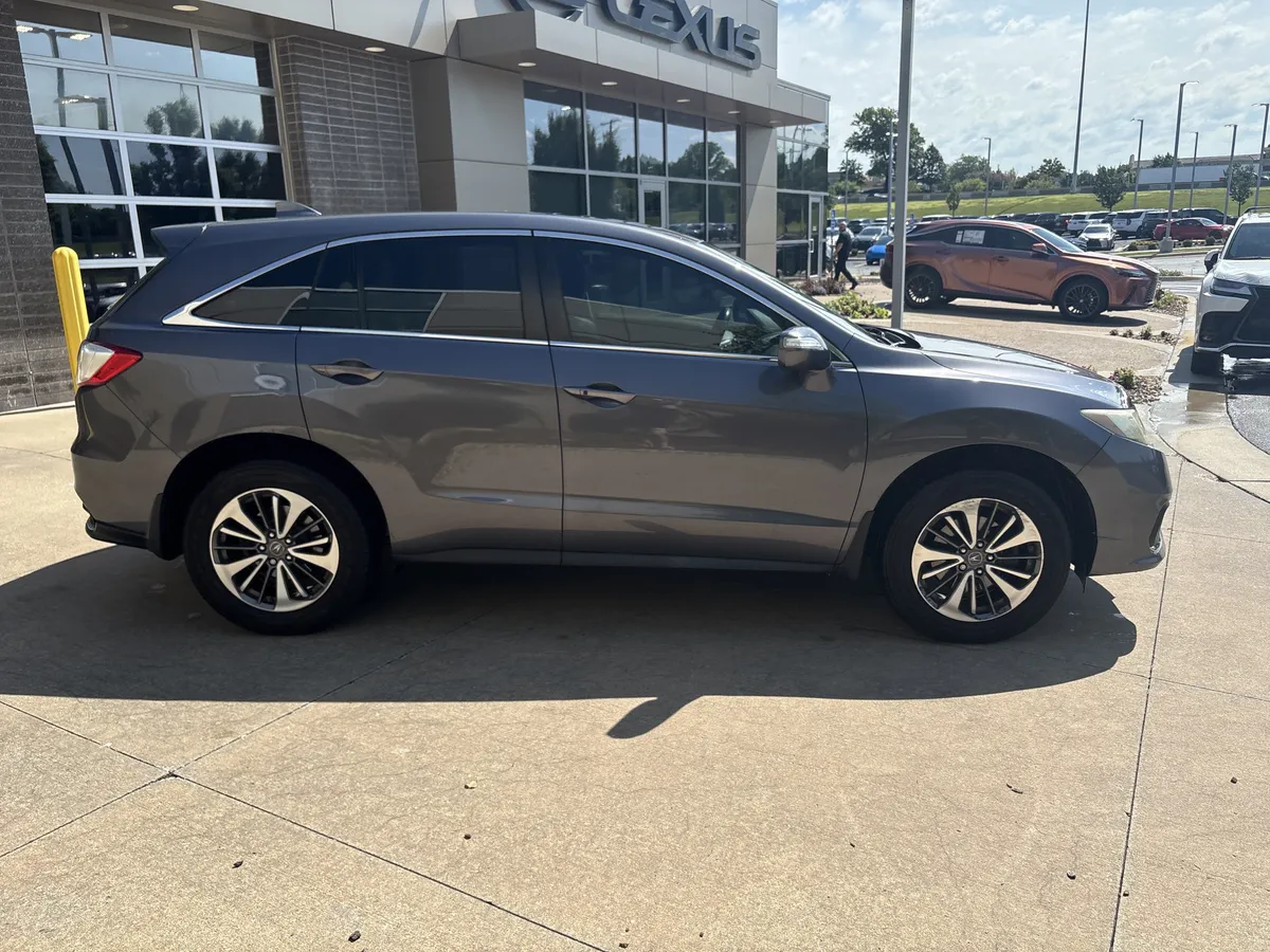 2017 Acura RDX w/Advance Pkg thumbnail 10