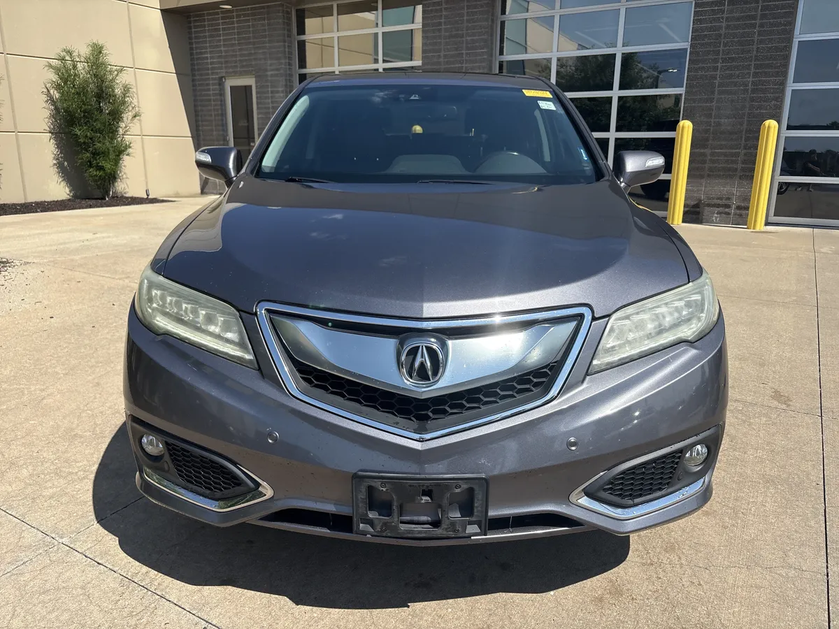 2017 Acura RDX w/Advance Pkg thumbnail 2