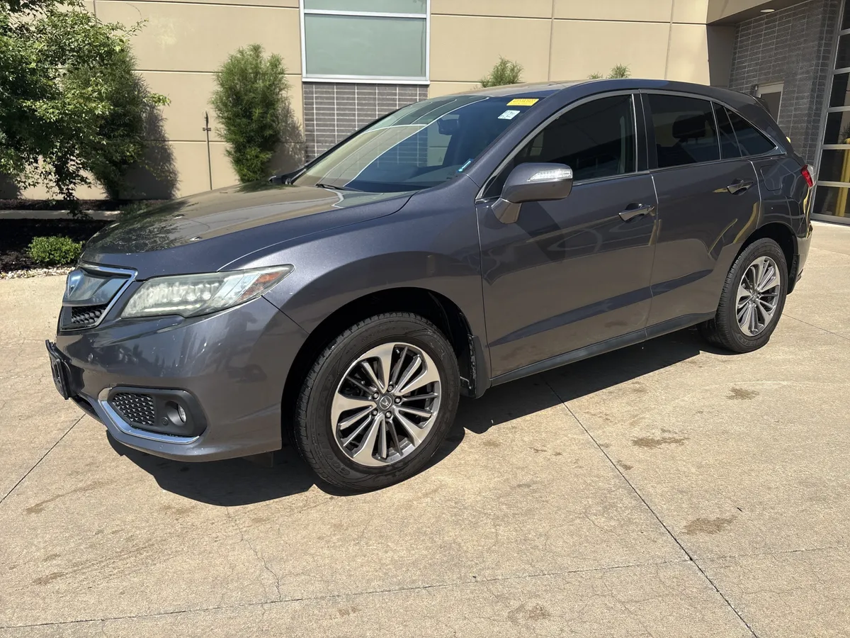 2017 Acura RDX w/Advance Pkg thumbnail 4