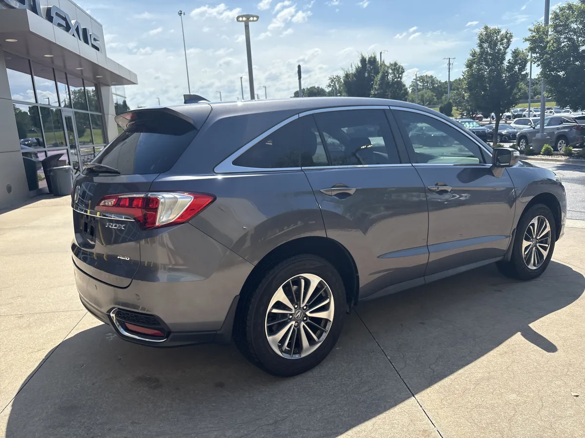 2017 Acura RDX w/Advance Pkg thumbnail 9