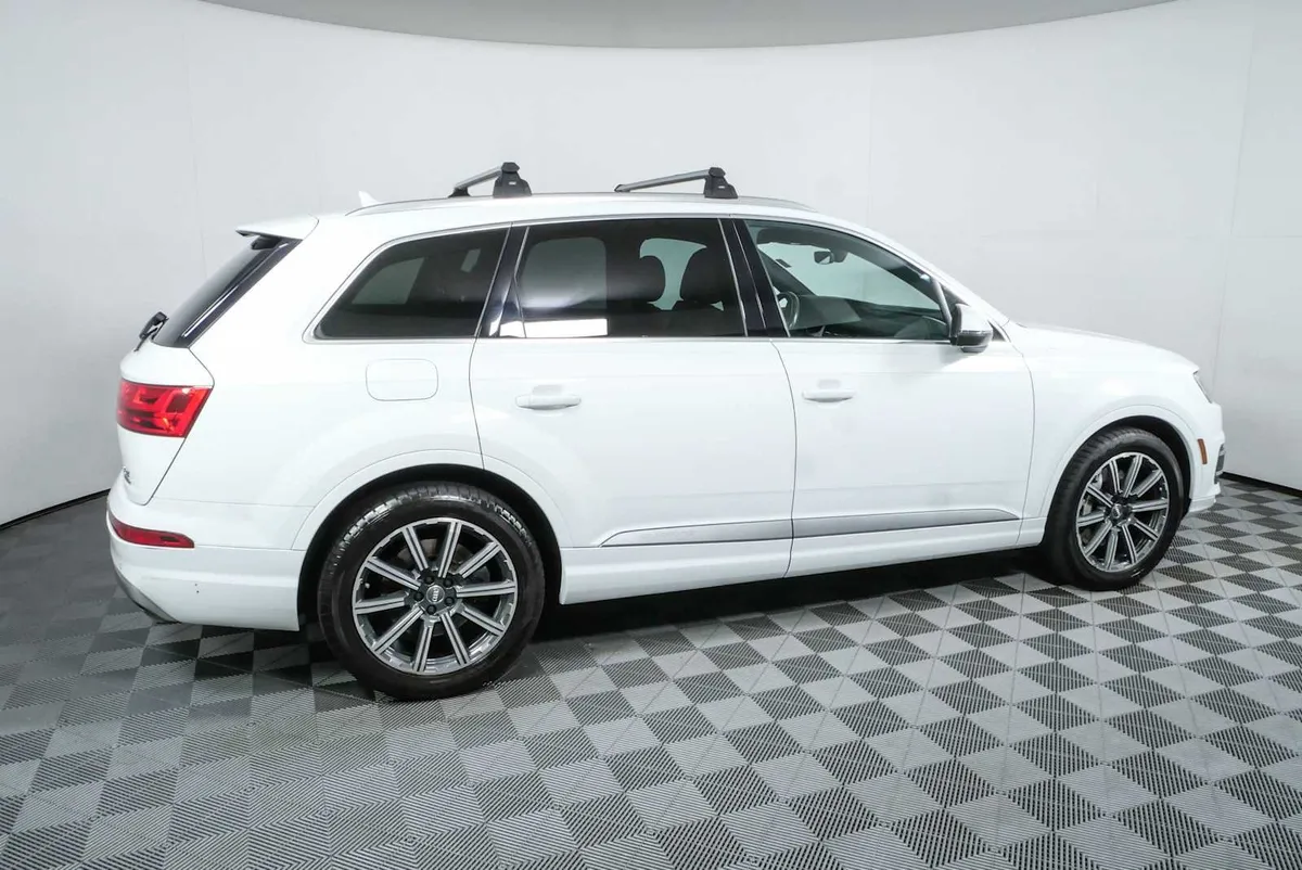 2017 AUDI Q7 Prestige thumbnail 2