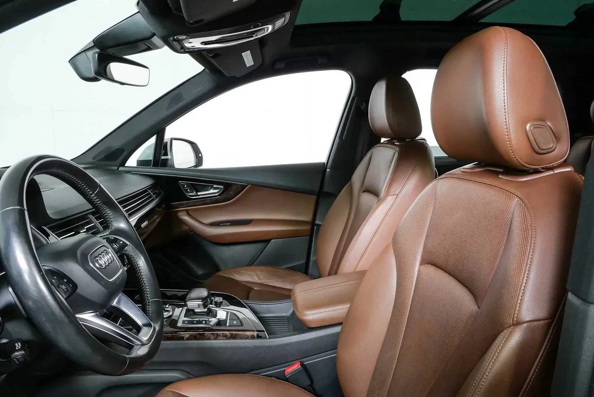 2017 AUDI Q7 Prestige thumbnail 5