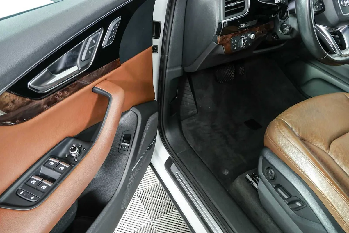 2017 AUDI Q7 Prestige thumbnail 8