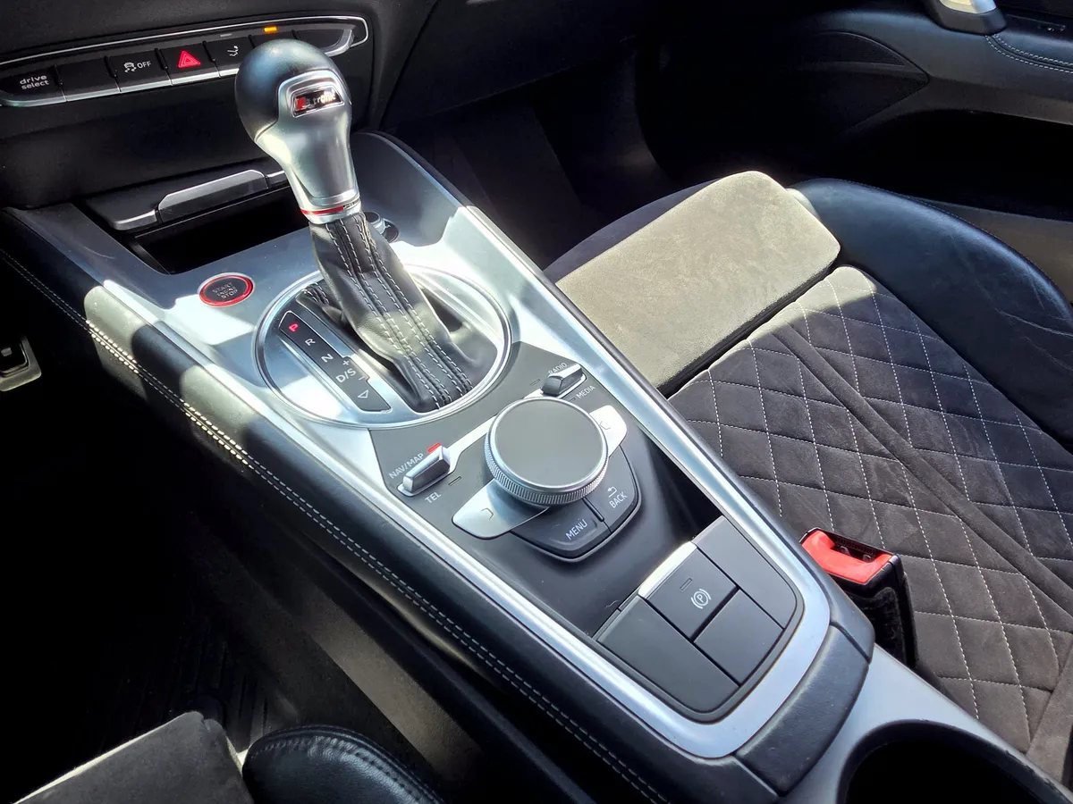 2017 Audi TTS 2.0T thumbnail 24