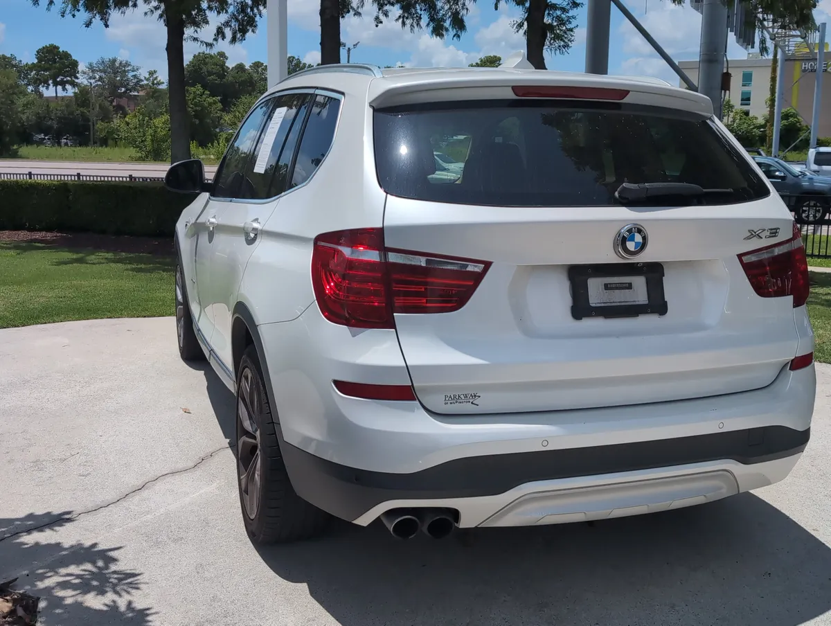 2017 BMW X3 sDrive28i thumbnail 8