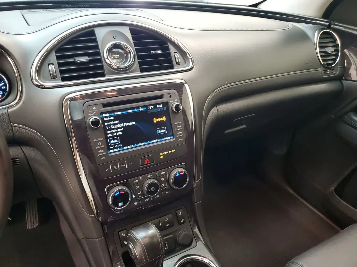 2017 Buick Enclave Leather thumbnail 30