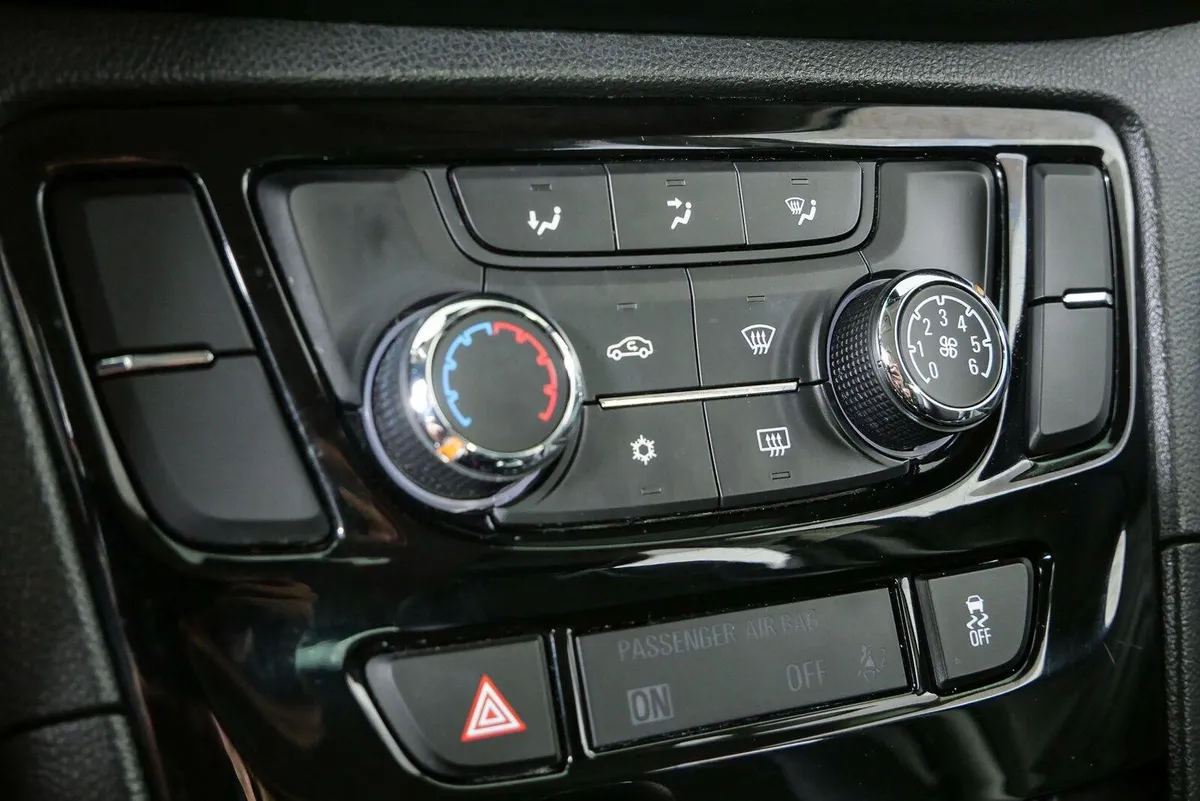 2017 BUICK ENCORE Preferred thumbnail 17