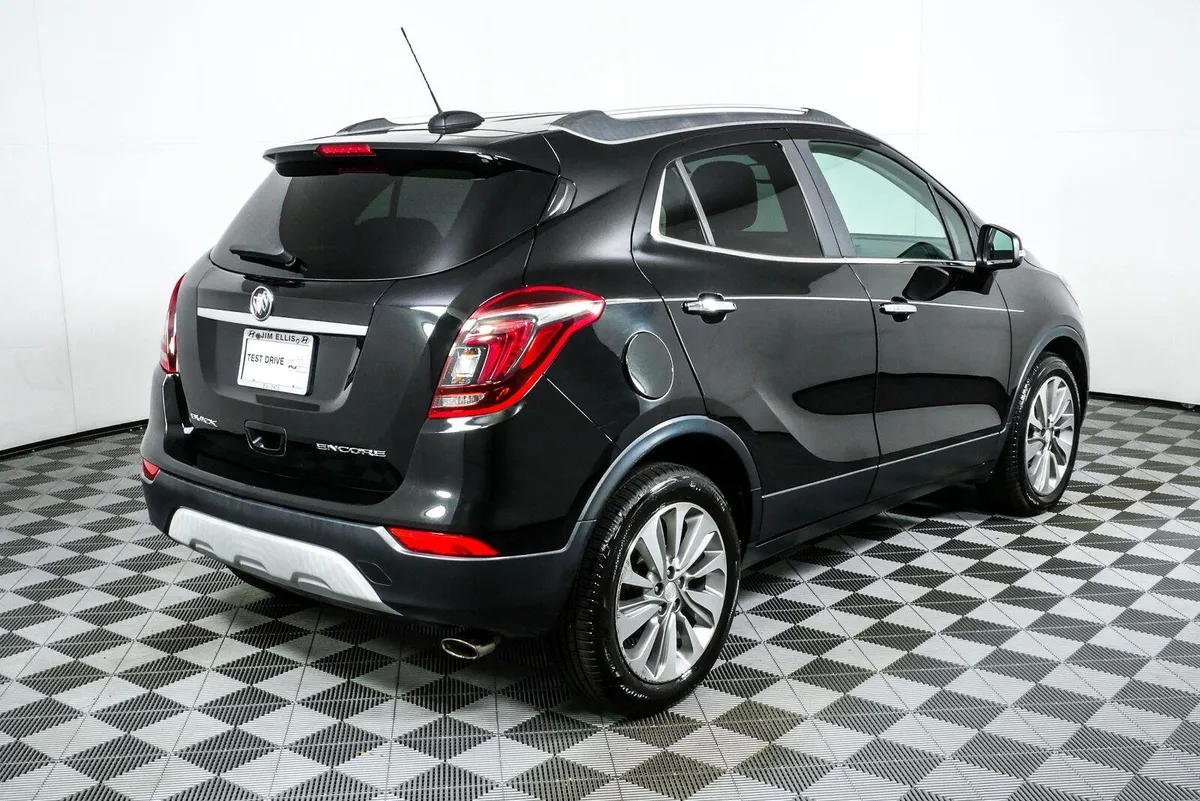 2017 BUICK ENCORE Preferred thumbnail 3