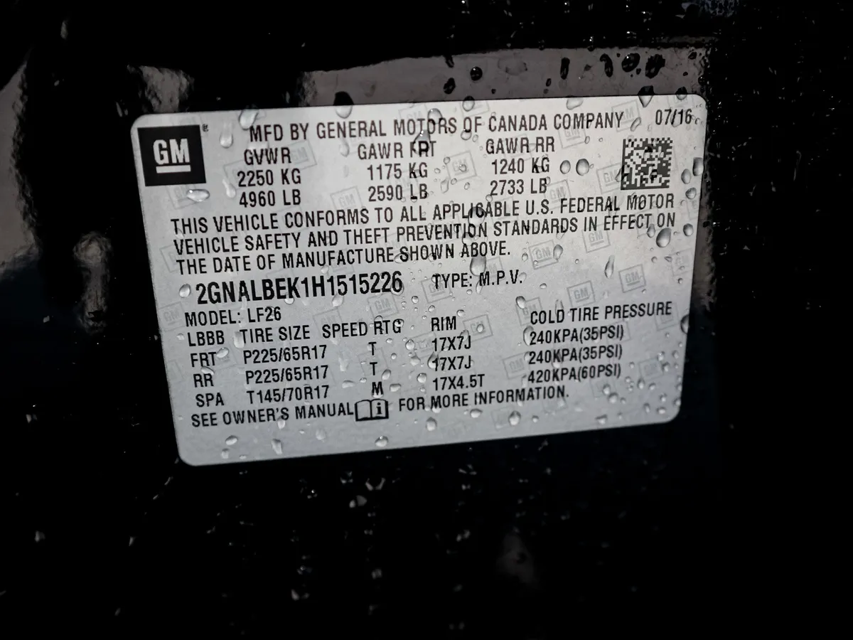 2017 Chevrolet Equinox LS thumbnail 32