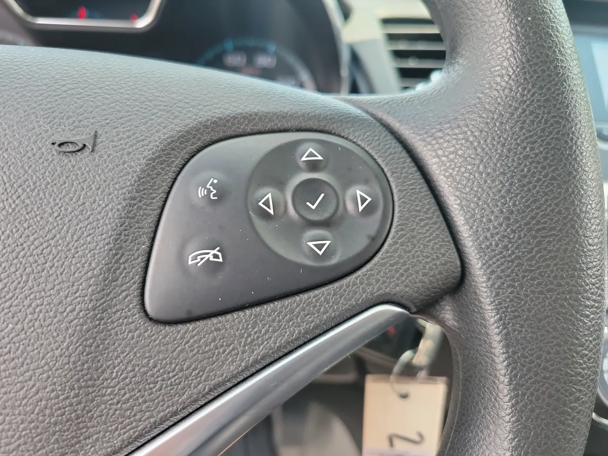 2017 Chevrolet Impala LS w/1LS (Retail Only) thumbnail 12