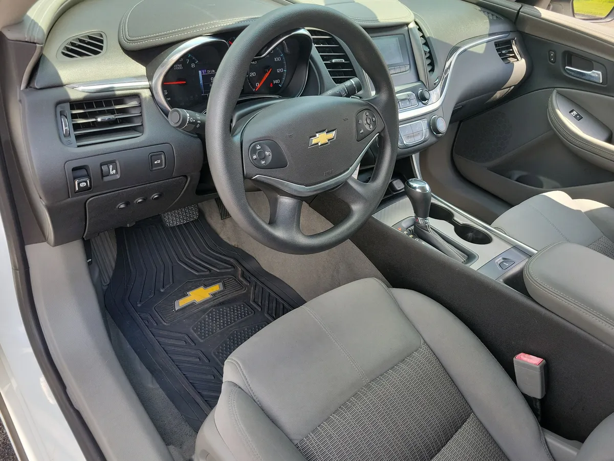2017 Chevrolet Impala LS w/1LS (Retail Only) thumbnail 3