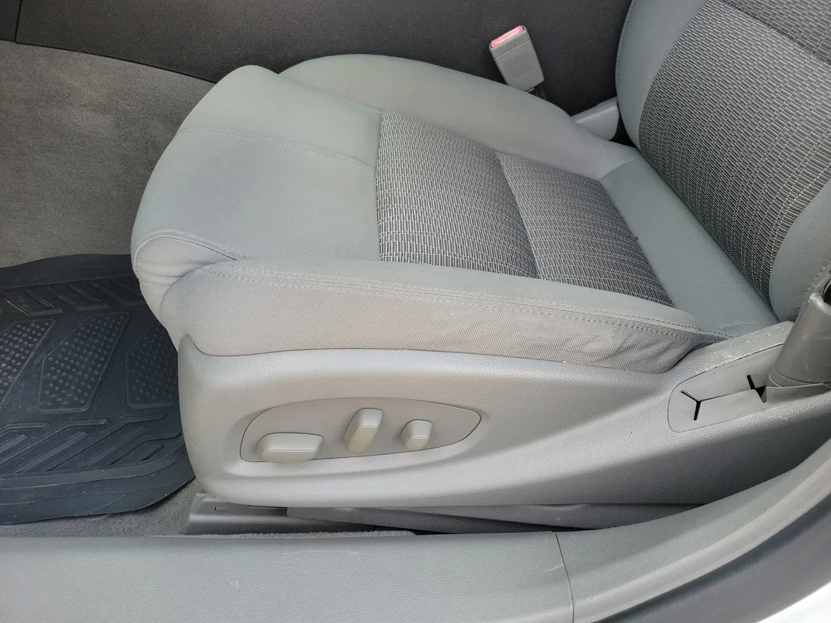 2017 Chevrolet Impala LS w/1LS (Retail Only) thumbnail 5
