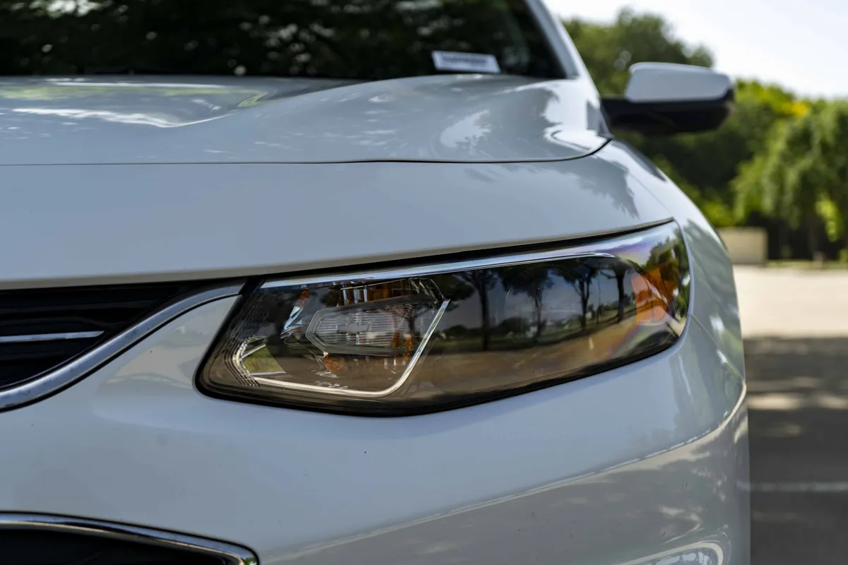 2017 Chevrolet Malibu LT thumbnail 10