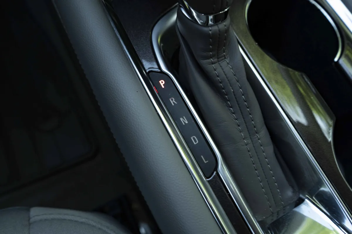 2017 Chevrolet Malibu LT thumbnail 27