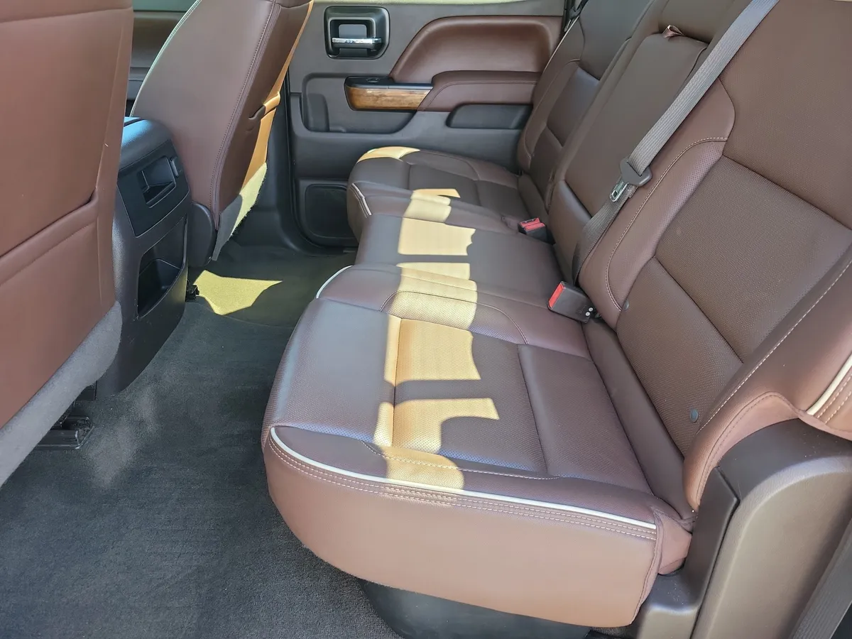 2017 Chevrolet Silverado 1500 High Country thumbnail 12