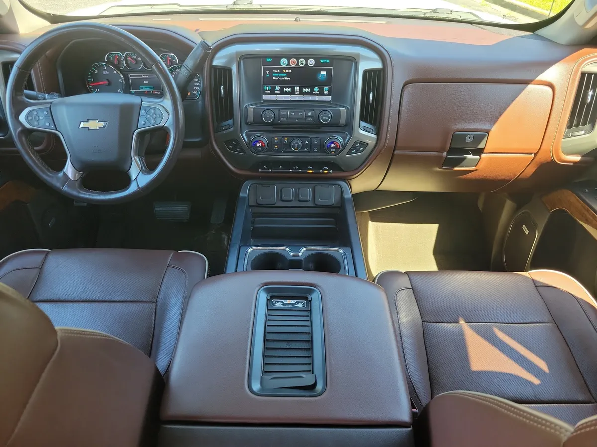 2017 Chevrolet Silverado 1500 High Country thumbnail 13