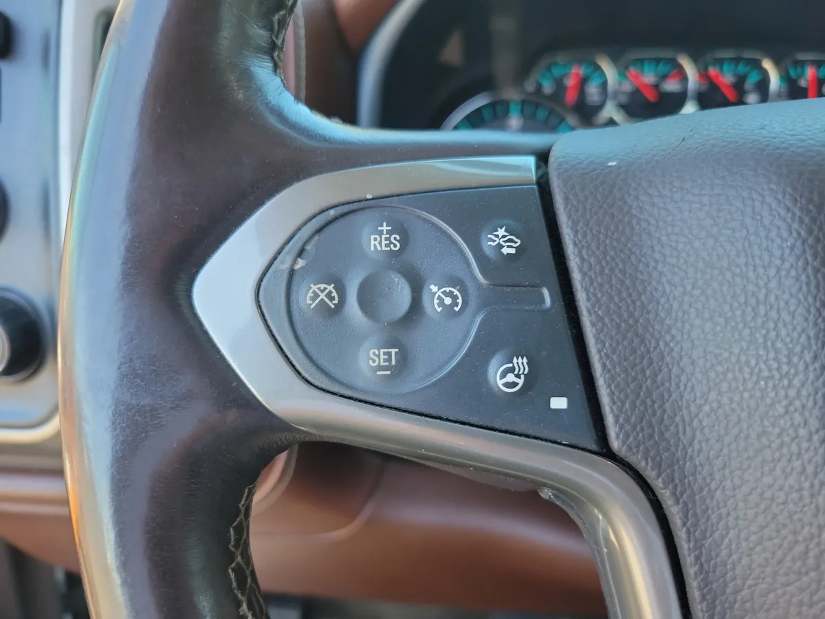 2017 Chevrolet Silverado 1500 High Country thumbnail 20
