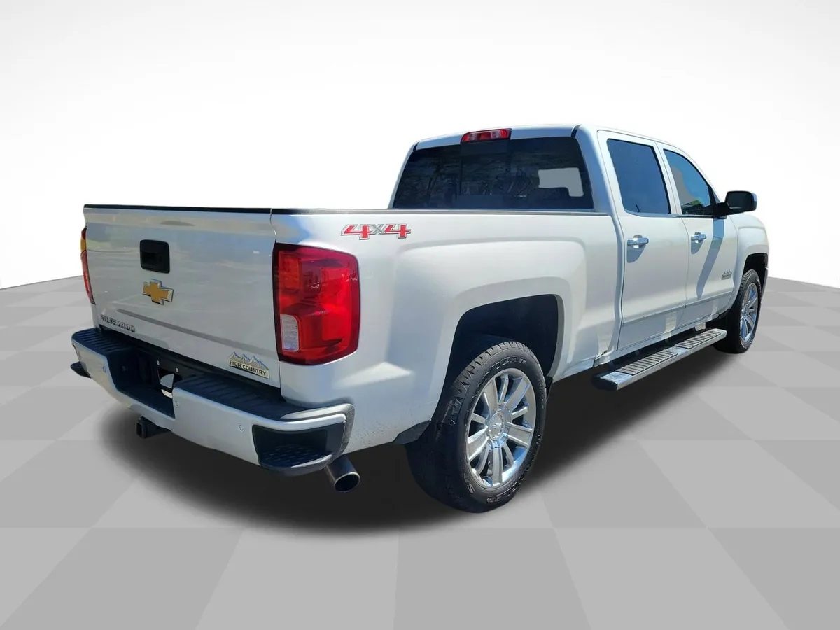 2017 Chevrolet Silverado 1500 High Country thumbnail 25